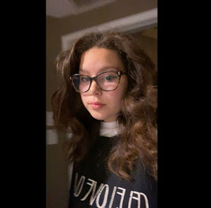 Meet your Posher, Hayley